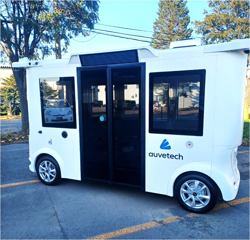 自動運転バスが納車されました